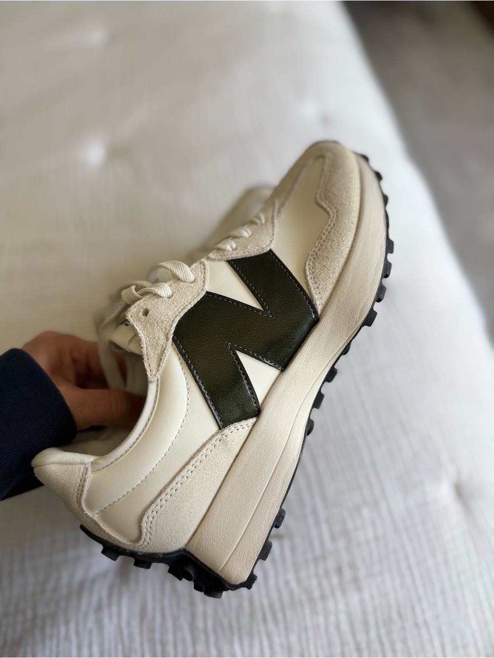 New Balance 327 Dark Olivine - New w/o Box - Picture 6 of 6